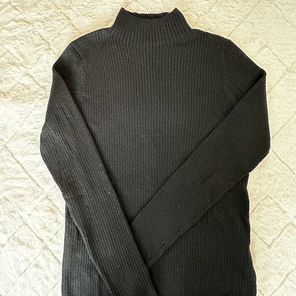 Uniqlo sweater